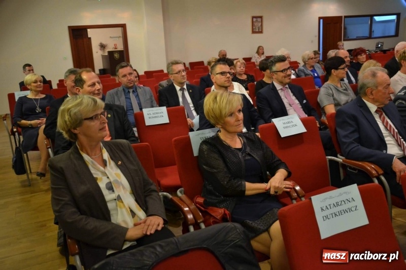 Zdjęcie w galerii na portalu naszraciborz.pl: Powiatowe obchody Dnia Edukacji Narodowej  wiadomości z regionu