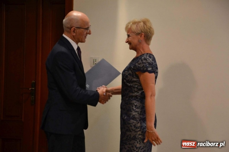 Zdjęcie w galerii na portalu naszraciborz.pl: Powiatowe obchody Dnia Edukacji Narodowej  wiadomości z regionu