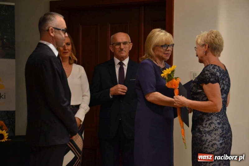 Zdjęcie w galerii na portalu naszraciborz.pl: Powiatowe obchody Dnia Edukacji Narodowej  wiadomości z regionu