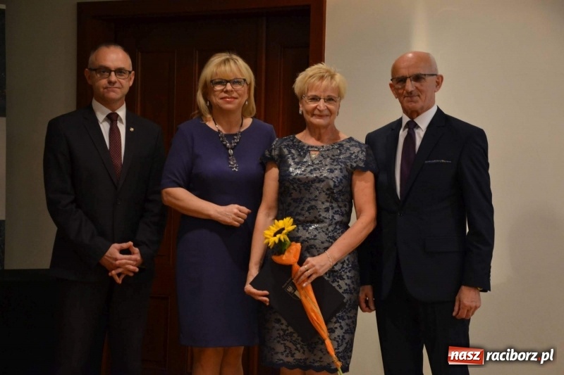 Zdjęcie w galerii na portalu naszraciborz.pl: Powiatowe obchody Dnia Edukacji Narodowej  wiadomości z regionu