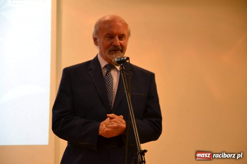 Zdjęcie w galerii na portalu naszraciborz.pl: Powiatowe obchody Dnia Edukacji Narodowej  wiadomości z regionu