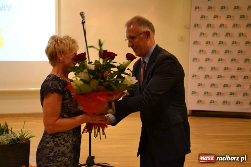 Zdjęcie w galerii na portalu naszraciborz.pl: Powiatowe obchody Dnia Edukacji Narodowej  wiadomości z regionu