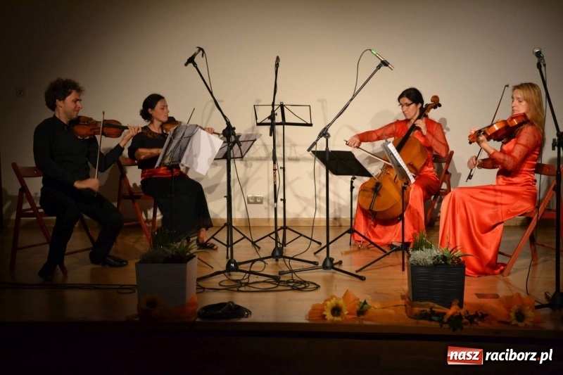 Zdjęcie w galerii na portalu naszraciborz.pl: Powiatowe obchody Dnia Edukacji Narodowej  wiadomości z regionu