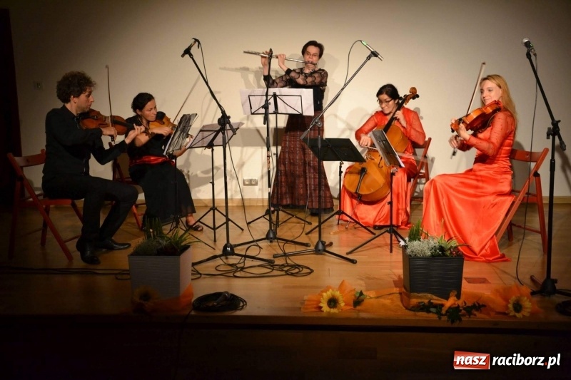 Zdjęcie w galerii na portalu naszraciborz.pl: Powiatowe obchody Dnia Edukacji Narodowej  wiadomości z regionu