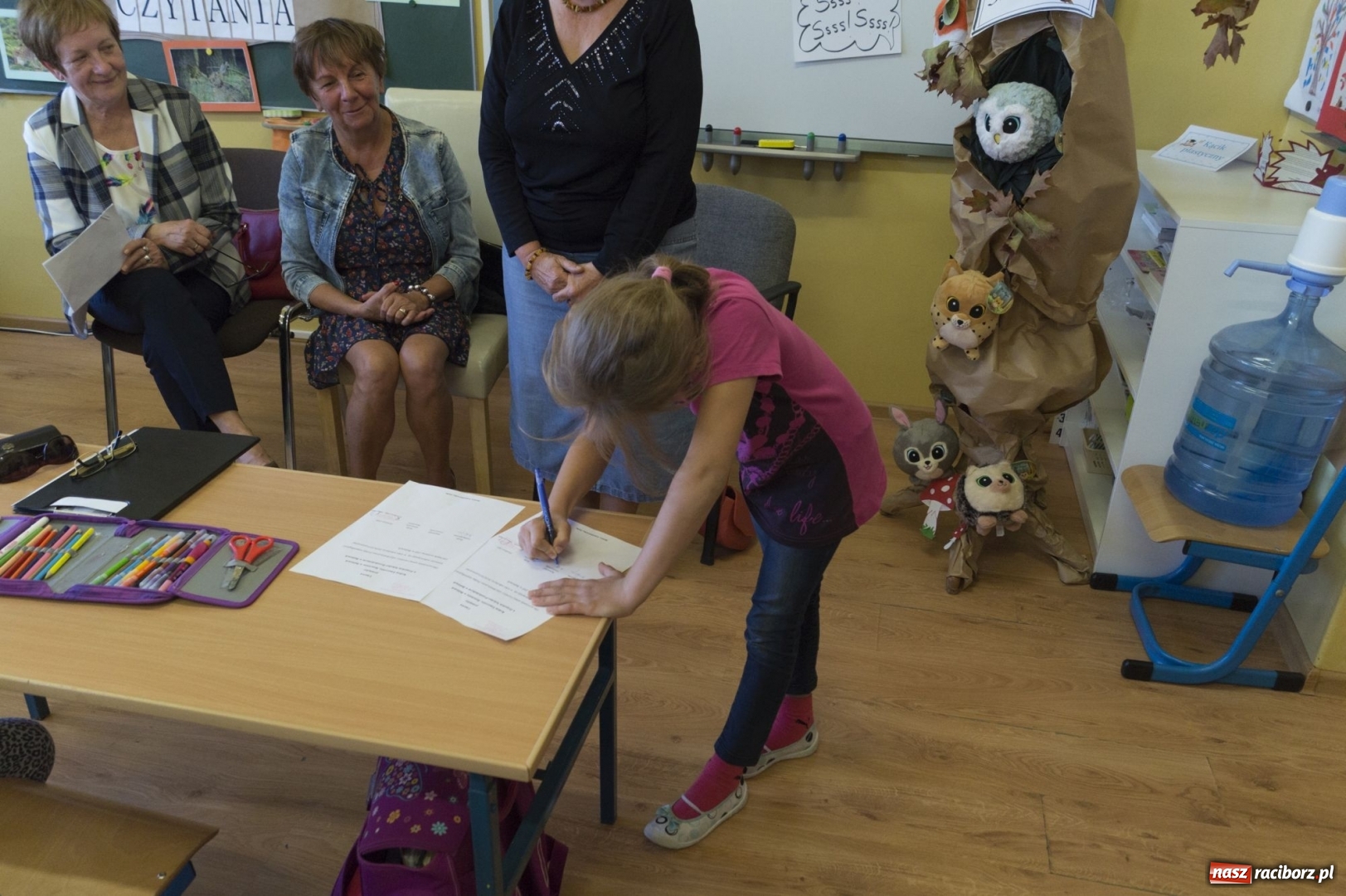 Zdjęcie w galerii na portalu naszraciborz.pl: Dzień Głośnego Czytania w szkole w Babicach wiadomości z regionu