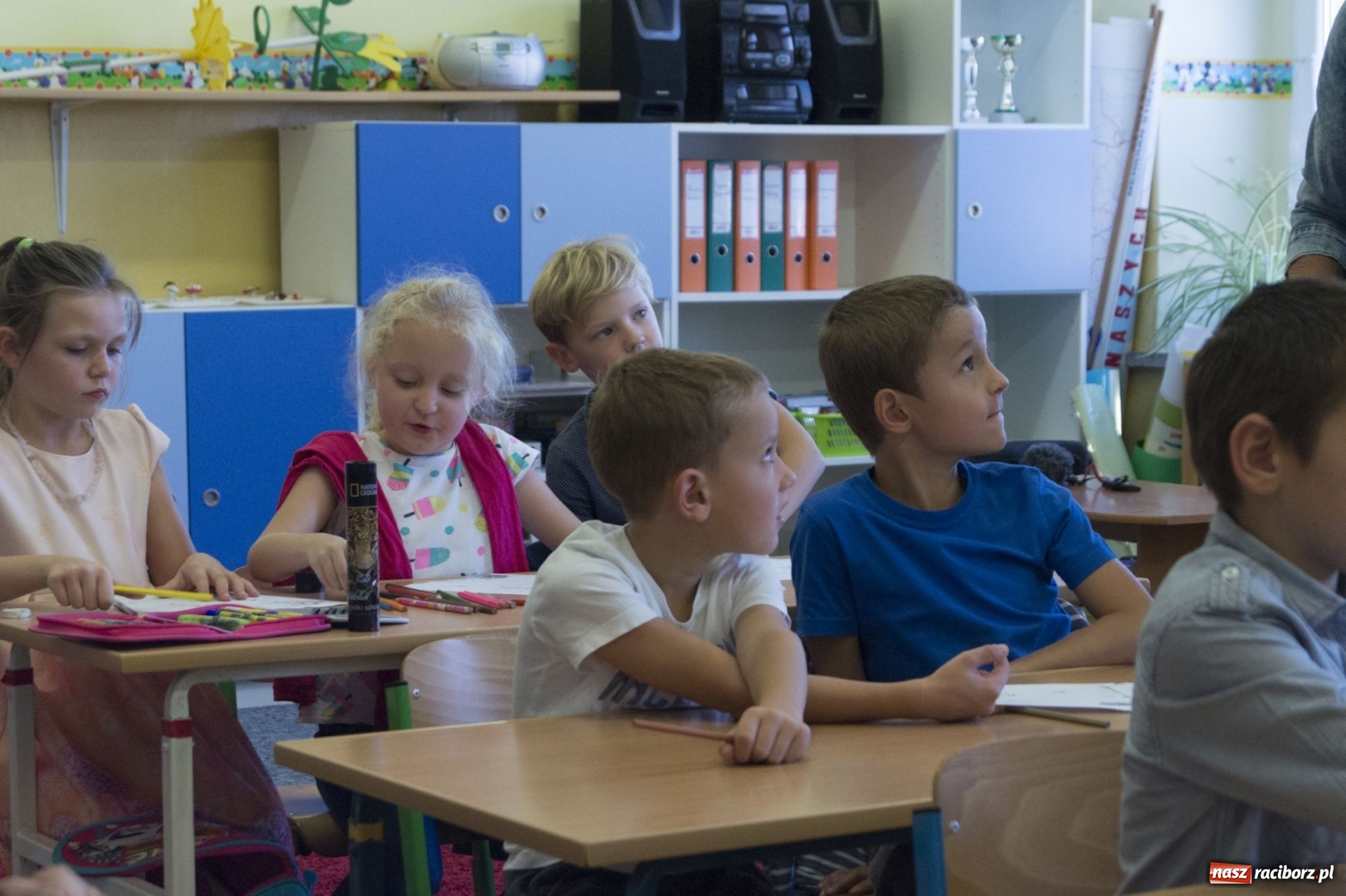 Zdjęcie w galerii na portalu naszraciborz.pl: Dzień Głośnego Czytania w szkole w Babicach wiadomości z regionu