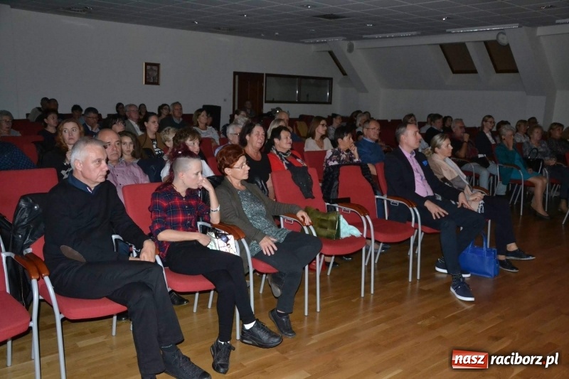Zdjęcie w galerii na portalu naszraciborz.pl: Grażyna Łobaszewska - 40 lat na scenie - koncert na Zamku Piastowskim wiadomości z regionu