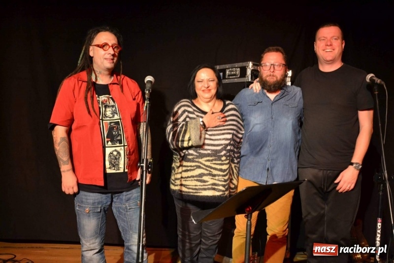 Zdjęcie w galerii na portalu naszraciborz.pl: Grażyna Łobaszewska - 40 lat na scenie - koncert na Zamku Piastowskim wiadomości z regionu