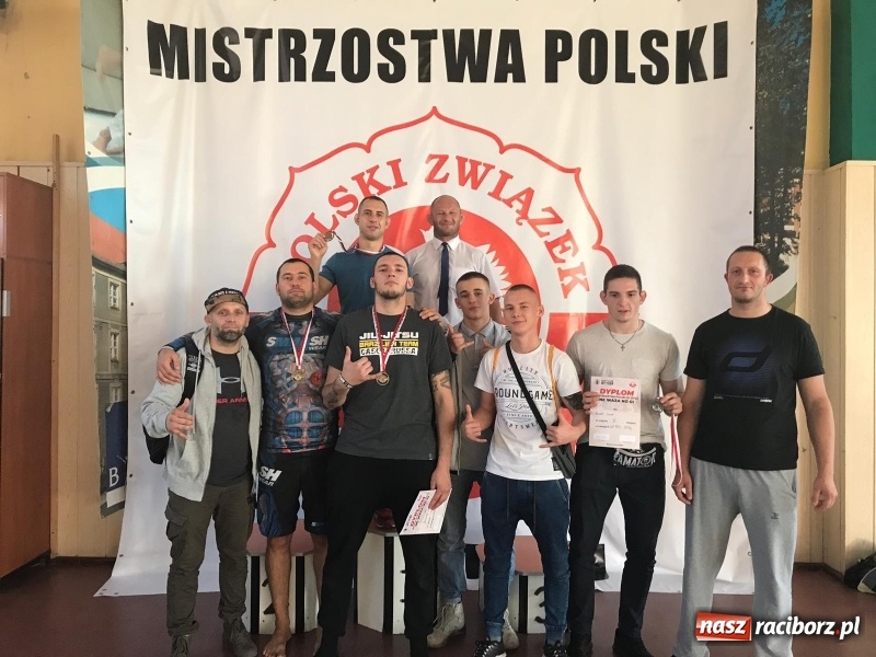 Zdjęcie w galerii na portalu naszraciborz.pl: Łamatorzy przywieźli medale z Mistrzostw Polski  wiadomości z regionu
