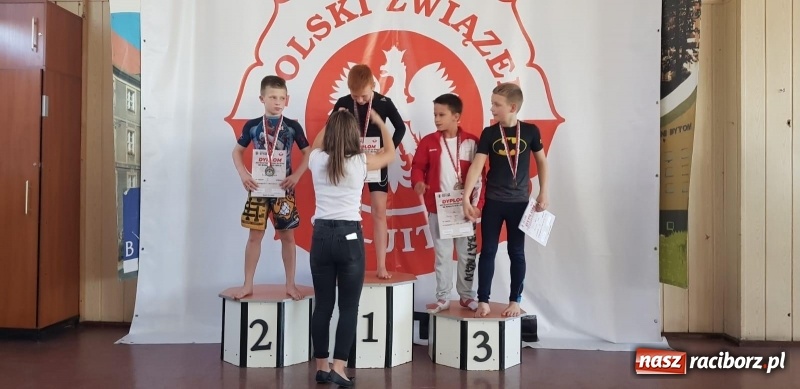 Zdjęcie w galerii na portalu naszraciborz.pl: Łamatorzy przywieźli medale z Mistrzostw Polski  wiadomości z regionu