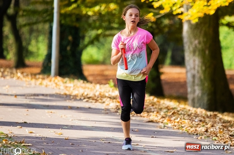 Zdjęcie w galerii na portalu naszraciborz.pl: Uczniowie SP 15 i SP 18 najlepsi w finale miejskim biegów przełajowych wiadomości z regionu