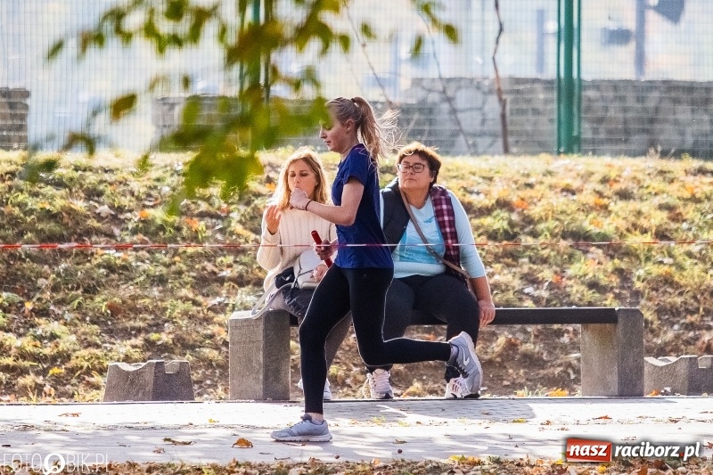 Zdjęcie w galerii na portalu naszraciborz.pl: Uczniowie SP 15 i SP 18 najlepsi w finale miejskim biegów przełajowych wiadomości z regionu