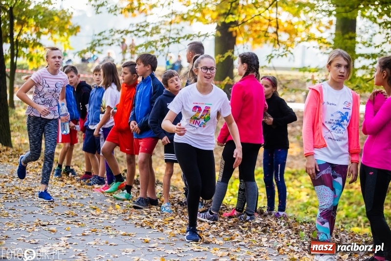 Zdjęcie w galerii na portalu naszraciborz.pl: Uczniowie SP 15 i SP 18 najlepsi w finale miejskim biegów przełajowych wiadomości z regionu