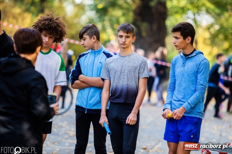 Zdjęcie w galerii na portalu naszraciborz.pl: Uczniowie SP 15 i SP 18 najlepsi w finale miejskim biegów przełajowych wiadomości z regionu