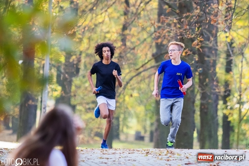 Zdjęcie w galerii na portalu naszraciborz.pl: Uczniowie SP 15 i SP 18 najlepsi w finale miejskim biegów przełajowych wiadomości z regionu
