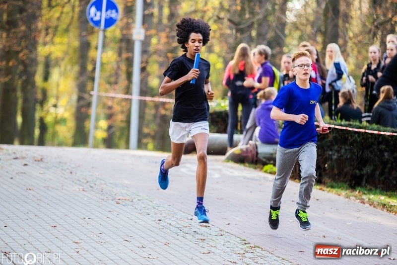 Zdjęcie w galerii na portalu naszraciborz.pl: Uczniowie SP 15 i SP 18 najlepsi w finale miejskim biegów przełajowych wiadomości z regionu