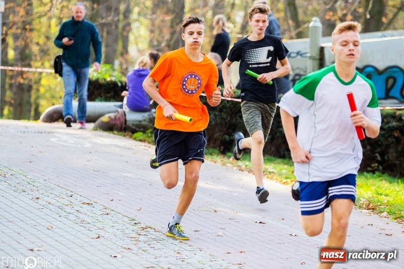Zdjęcie w galerii na portalu naszraciborz.pl: Uczniowie SP 15 i SP 18 najlepsi w finale miejskim biegów przełajowych wiadomości z regionu