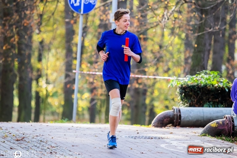 Zdjęcie w galerii na portalu naszraciborz.pl: Uczniowie SP 15 i SP 18 najlepsi w finale miejskim biegów przełajowych wiadomości z regionu