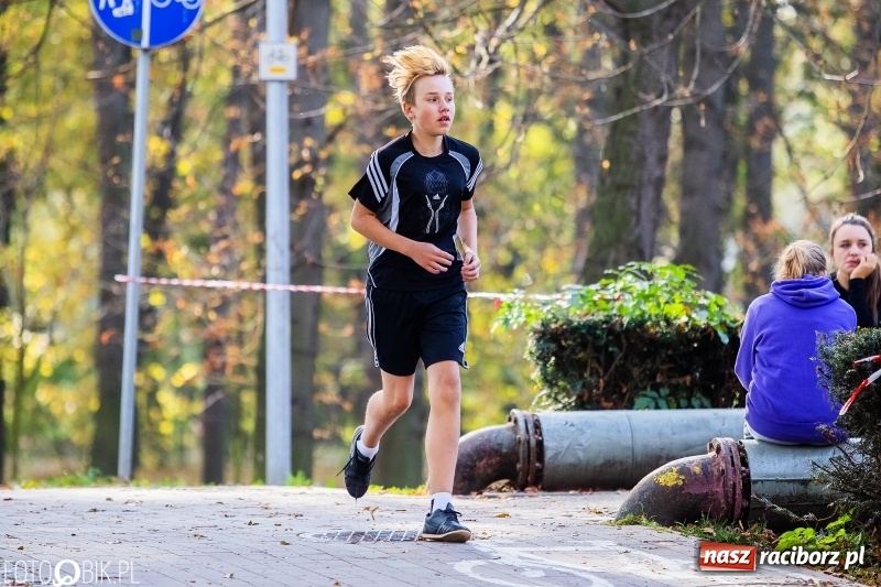 Zdjęcie w galerii na portalu naszraciborz.pl: Uczniowie SP 15 i SP 18 najlepsi w finale miejskim biegów przełajowych wiadomości z regionu