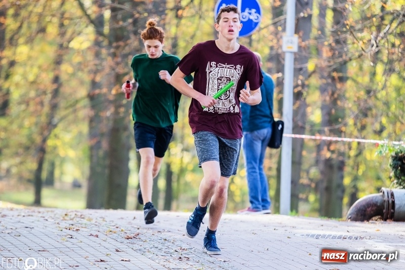 Zdjęcie w galerii na portalu naszraciborz.pl: Uczniowie SP 15 i SP 18 najlepsi w finale miejskim biegów przełajowych wiadomości z regionu