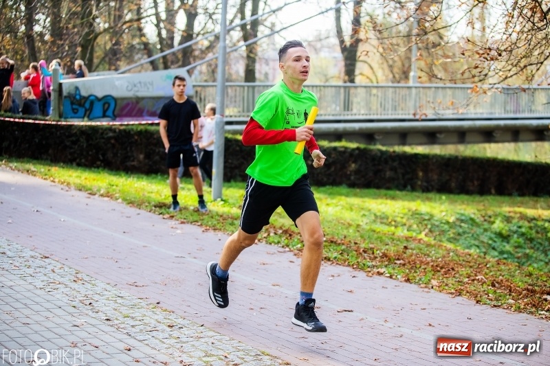 Zdjęcie w galerii na portalu naszraciborz.pl: Uczniowie SP 15 i SP 18 najlepsi w finale miejskim biegów przełajowych wiadomości z regionu