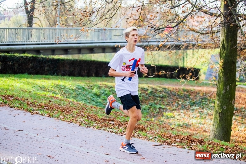 Zdjęcie w galerii na portalu naszraciborz.pl: Uczniowie SP 15 i SP 18 najlepsi w finale miejskim biegów przełajowych wiadomości z regionu