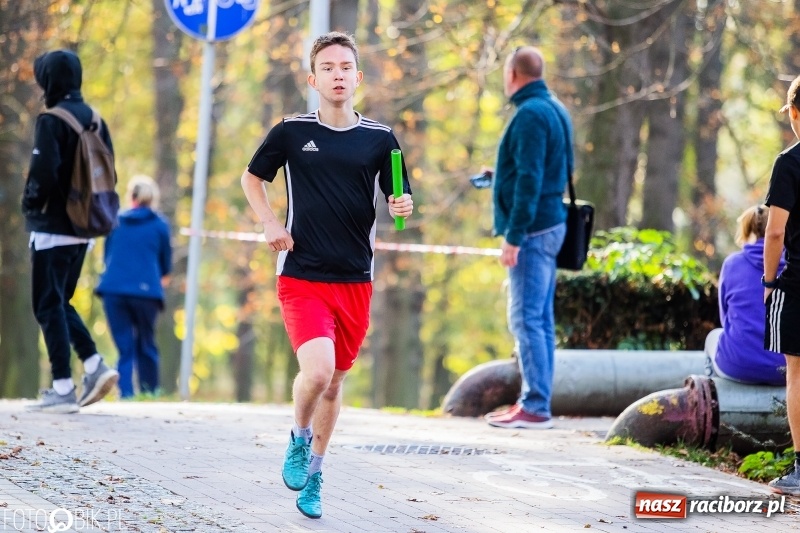 Zdjęcie w galerii na portalu naszraciborz.pl: Uczniowie SP 15 i SP 18 najlepsi w finale miejskim biegów przełajowych wiadomości z regionu