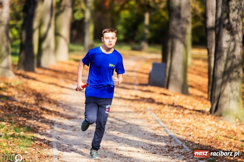 Zdjęcie w galerii na portalu naszraciborz.pl: Uczniowie SP 15 i SP 18 najlepsi w finale miejskim biegów przełajowych wiadomości z regionu