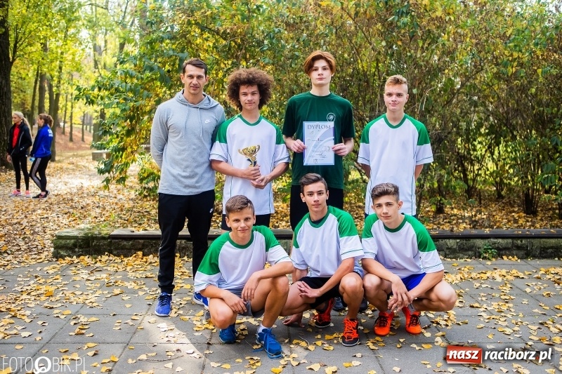 Zdjęcie w galerii na portalu naszraciborz.pl: Uczniowie SP 15 i SP 18 najlepsi w finale miejskim biegów przełajowych wiadomości z regionu