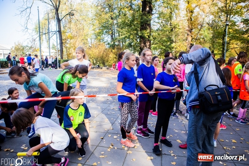 Zdjęcie w galerii na portalu naszraciborz.pl: Uczniowie SP 15 i SP 18 najlepsi w finale miejskim biegów przełajowych wiadomości z regionu