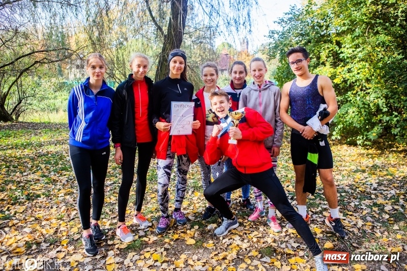 Zdjęcie w galerii na portalu naszraciborz.pl: Uczniowie SP 15 i SP 18 najlepsi w finale miejskim biegów przełajowych wiadomości z regionu