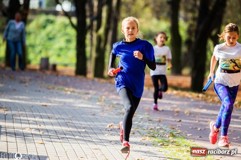 Zdjęcie w galerii na portalu naszraciborz.pl: Uczniowie SP 15 i SP 18 najlepsi w finale miejskim biegów przełajowych wiadomości z regionu