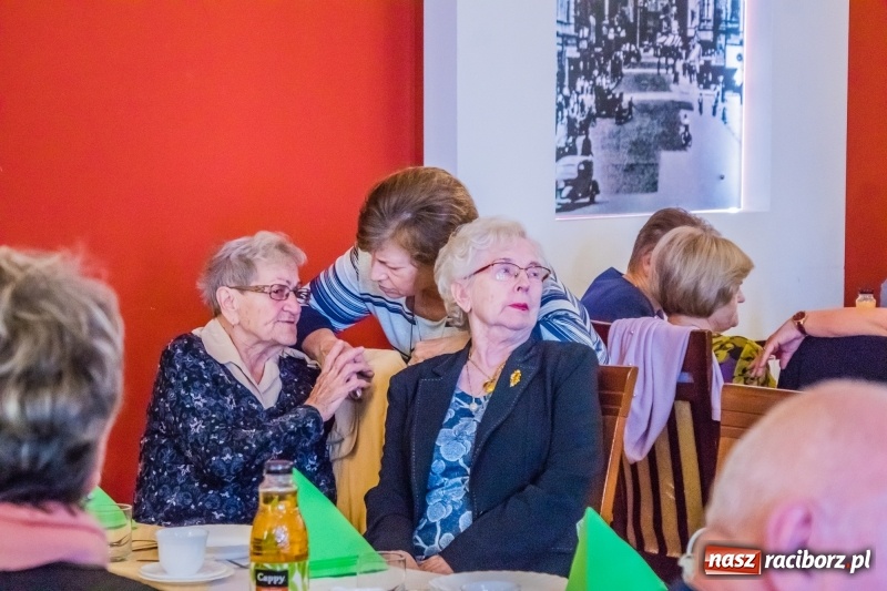 Zdjęcie w galerii na portalu naszraciborz.pl: Członkowie ZNP świętowali Dzień Edukacji Narodowej wiadomości z regionu