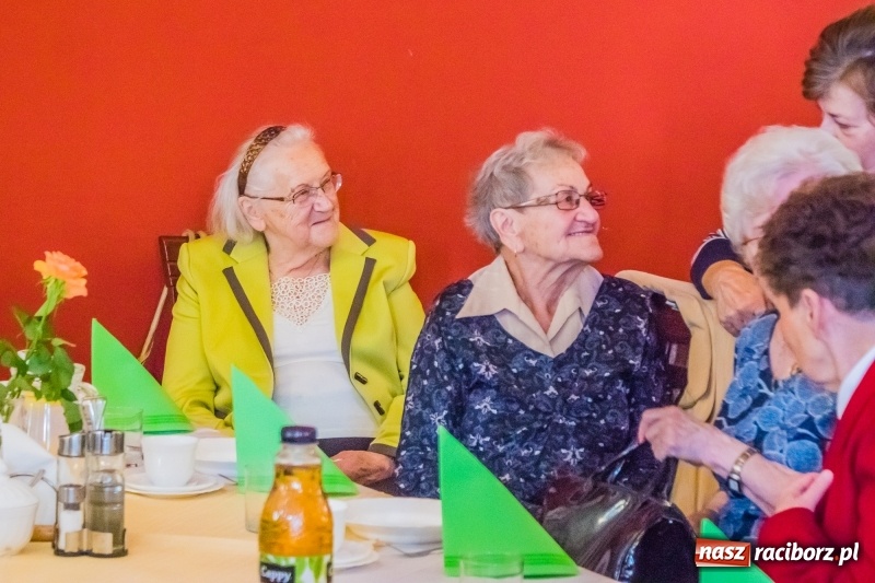 Zdjęcie w galerii na portalu naszraciborz.pl: Członkowie ZNP świętowali Dzień Edukacji Narodowej wiadomości z regionu