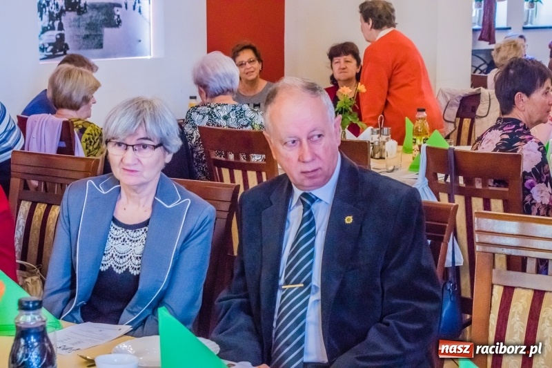 Zdjęcie w galerii na portalu naszraciborz.pl: Członkowie ZNP świętowali Dzień Edukacji Narodowej wiadomości z regionu