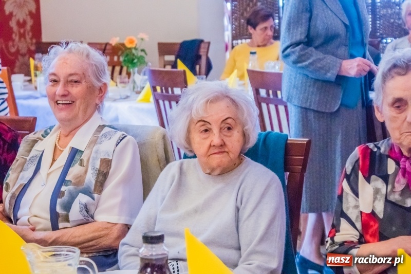 Zdjęcie w galerii na portalu naszraciborz.pl: Członkowie ZNP świętowali Dzień Edukacji Narodowej wiadomości z regionu