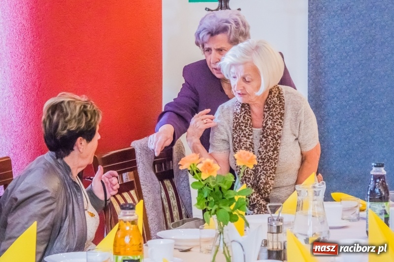 Zdjęcie w galerii na portalu naszraciborz.pl: Członkowie ZNP świętowali Dzień Edukacji Narodowej wiadomości z regionu