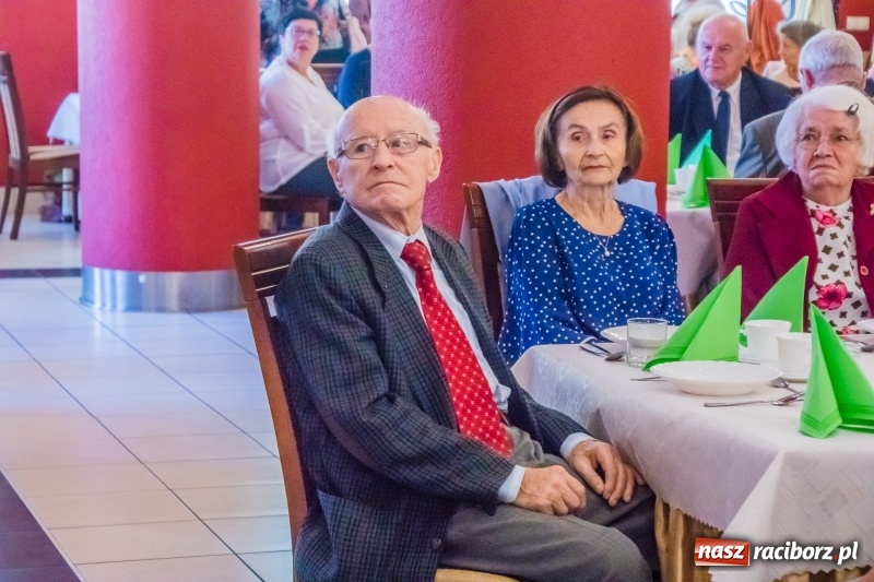 Zdjęcie w galerii na portalu naszraciborz.pl: Członkowie ZNP świętowali Dzień Edukacji Narodowej wiadomości z regionu