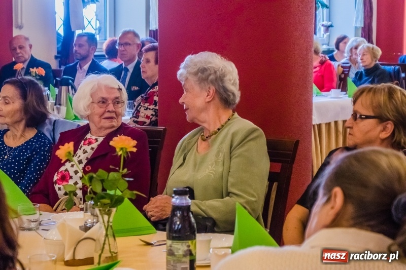 Zdjęcie w galerii na portalu naszraciborz.pl: Członkowie ZNP świętowali Dzień Edukacji Narodowej wiadomości z regionu
