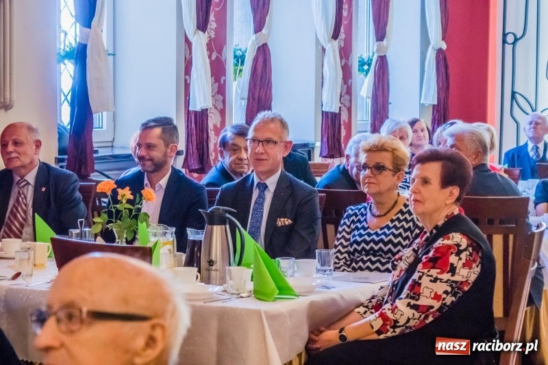 Zdjęcie w galerii na portalu naszraciborz.pl: Członkowie ZNP świętowali Dzień Edukacji Narodowej wiadomości z regionu