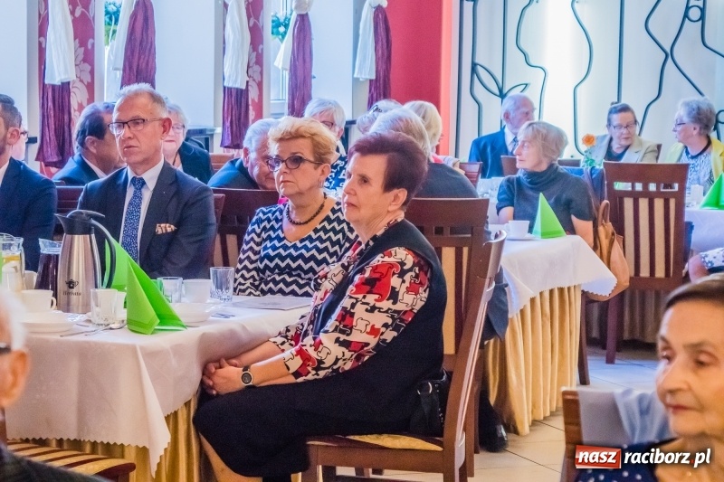 Zdjęcie w galerii na portalu naszraciborz.pl: Członkowie ZNP świętowali Dzień Edukacji Narodowej wiadomości z regionu