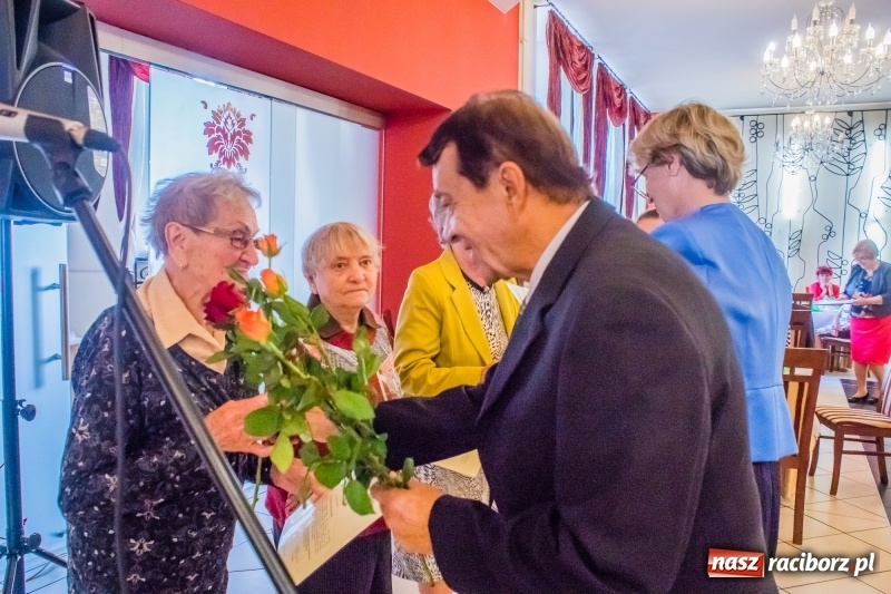Zdjęcie w galerii na portalu naszraciborz.pl: Członkowie ZNP świętowali Dzień Edukacji Narodowej wiadomości z regionu