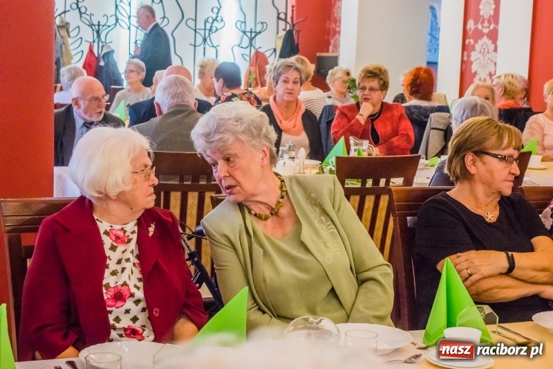 Zdjęcie w galerii na portalu naszraciborz.pl: Członkowie ZNP świętowali Dzień Edukacji Narodowej wiadomości z regionu
