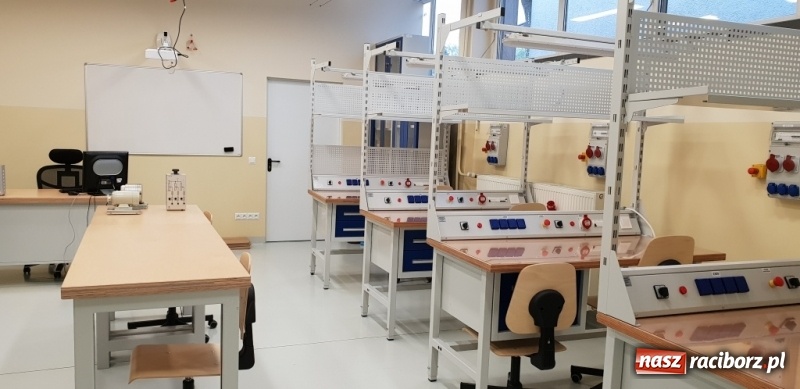 Zdjęcie w galerii na portalu naszraciborz.pl: Osiemnaście pracowni do praktycznej nauki zawodu w szkołach powiatu wiadomości z regionu