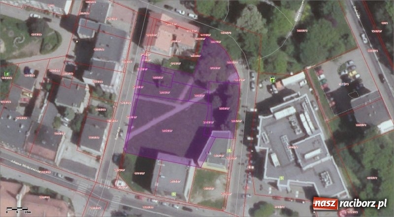 Zdjęcie w galerii na portalu naszraciborz.pl: Inwestor przyleciał do Raciborza helikopterem. Chce budować kino przy Szewskiej wiadomości z regionu