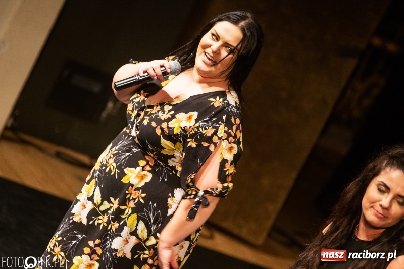 Zdjęcie w galerii na portalu naszraciborz.pl: Energetyczny koncert raciborskiej orkiestry dętej Plania i zespołu The Chance wiadomości z regionu