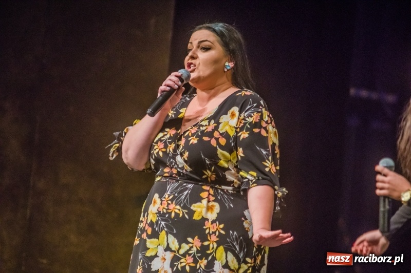 Zdjęcie w galerii na portalu naszraciborz.pl: Energetyczny koncert raciborskiej orkiestry dętej Plania i zespołu The Chance wiadomości z regionu