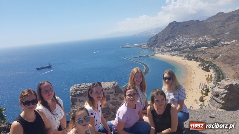 Zdjęcie w galerii na portalu naszraciborz.pl: Uczniowie raciborskiego Gastronomika poznają tajniki kuchni hiszpańskiej wiadomości z regionu