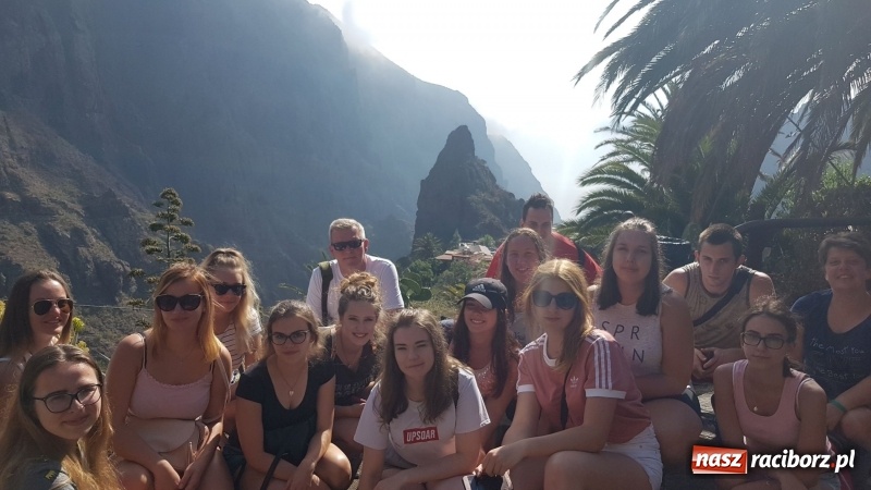 Zdjęcie w galerii na portalu naszraciborz.pl: Uczniowie raciborskiego Gastronomika poznają tajniki kuchni hiszpańskiej wiadomości z regionu