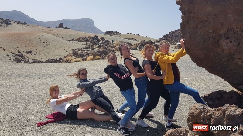 Zdjęcie w galerii na portalu naszraciborz.pl: Uczniowie raciborskiego Gastronomika poznają tajniki kuchni hiszpańskiej wiadomości z regionu